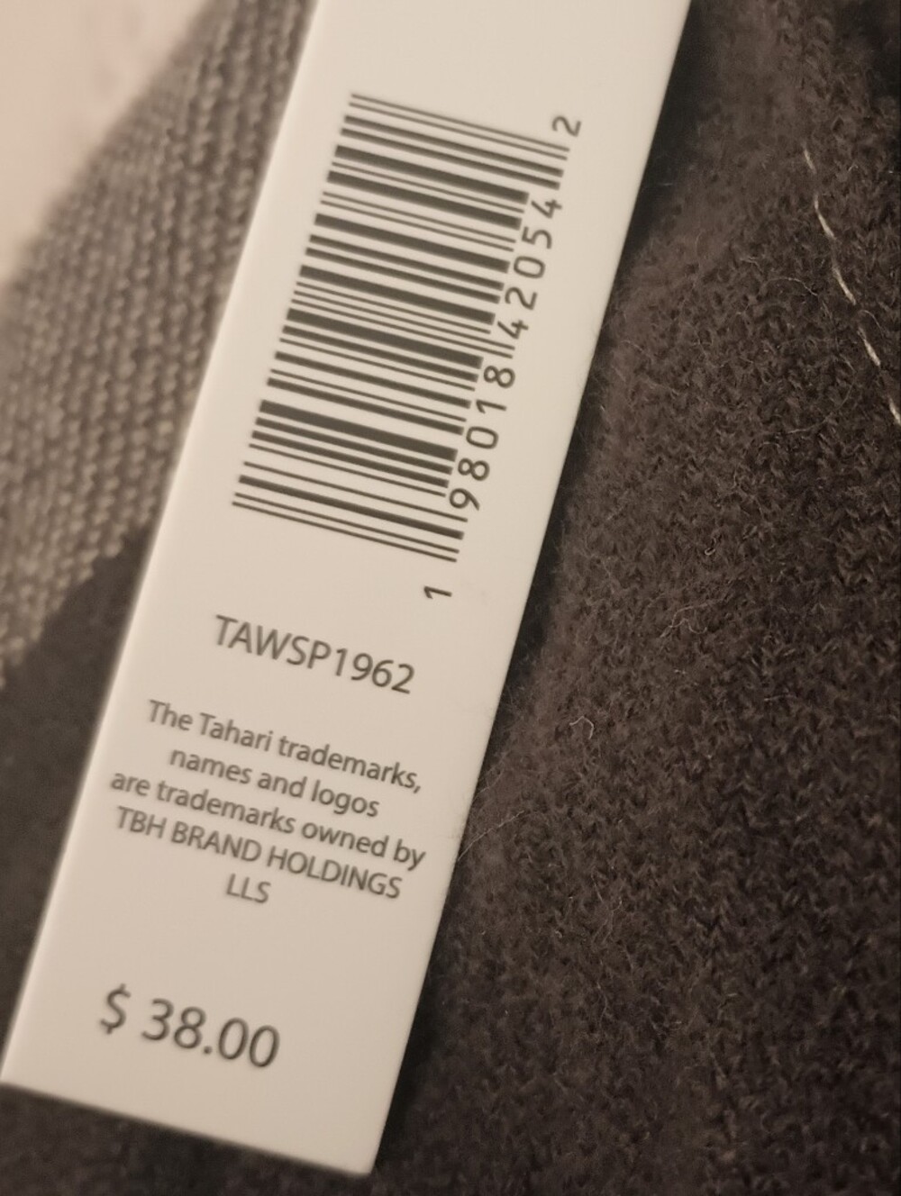 Tahari Black and Cream Plaid Poncho One Size - Picture 6 of 7